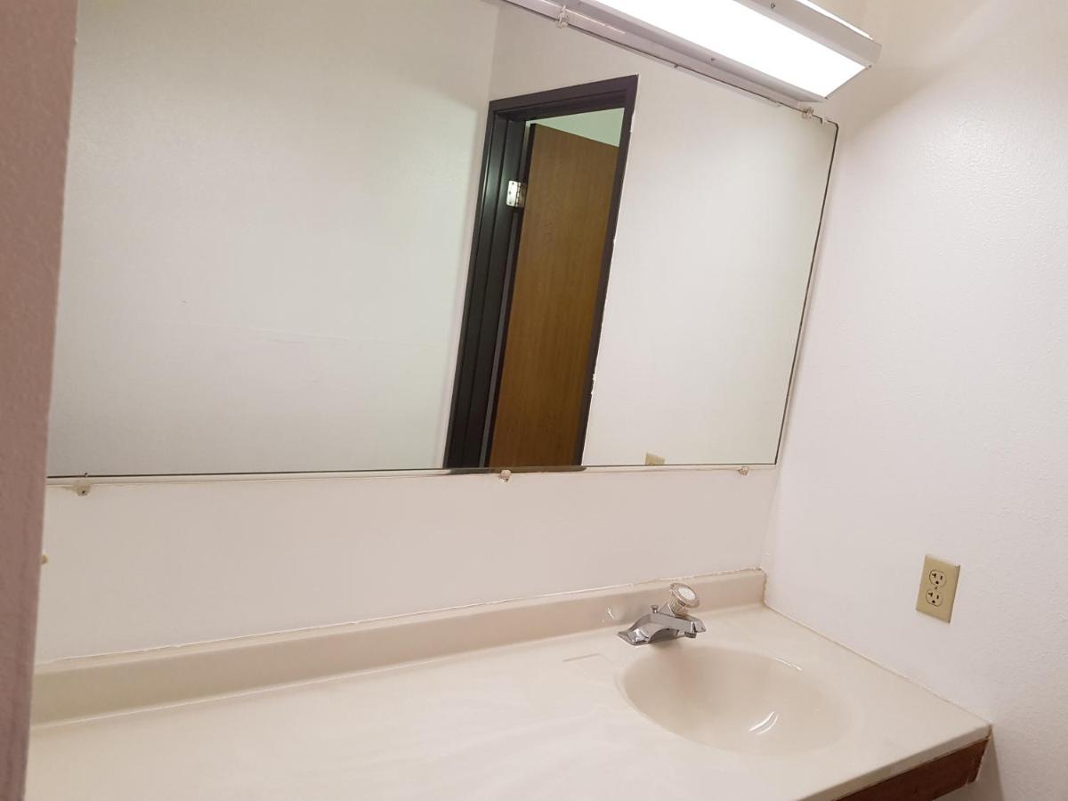 | Le Mars Inn and Suites