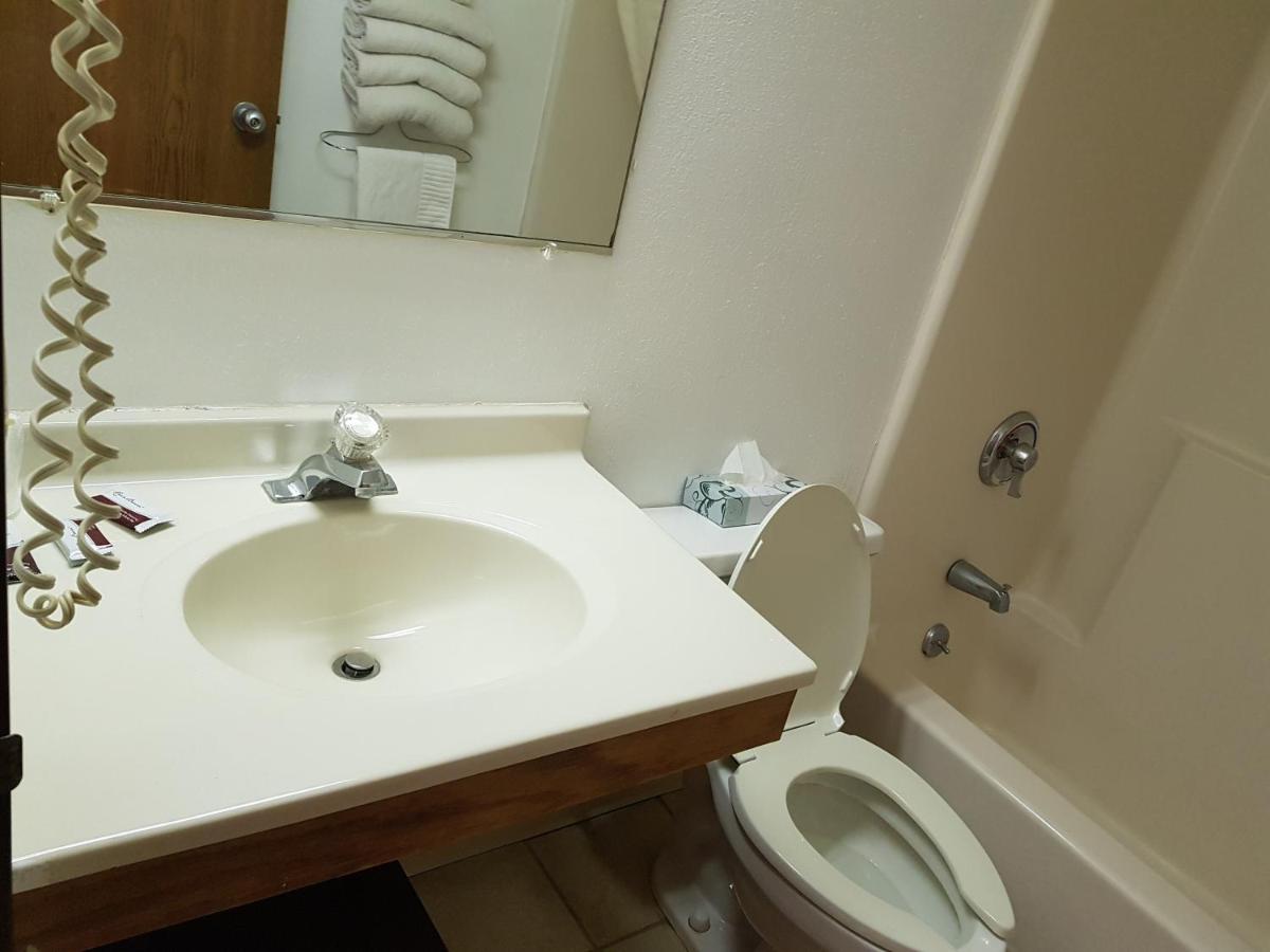 | Le Mars Inn and Suites