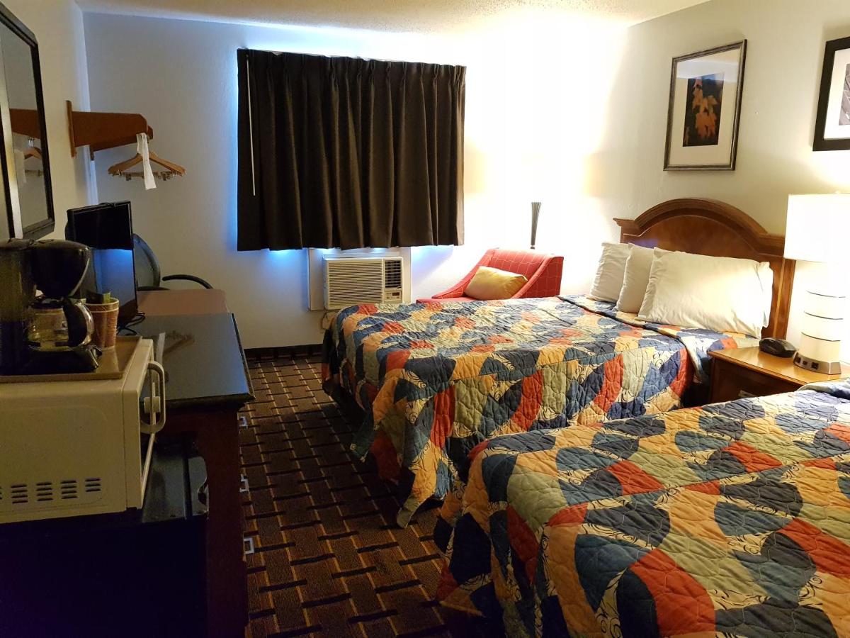 | Le Mars Inn and Suites