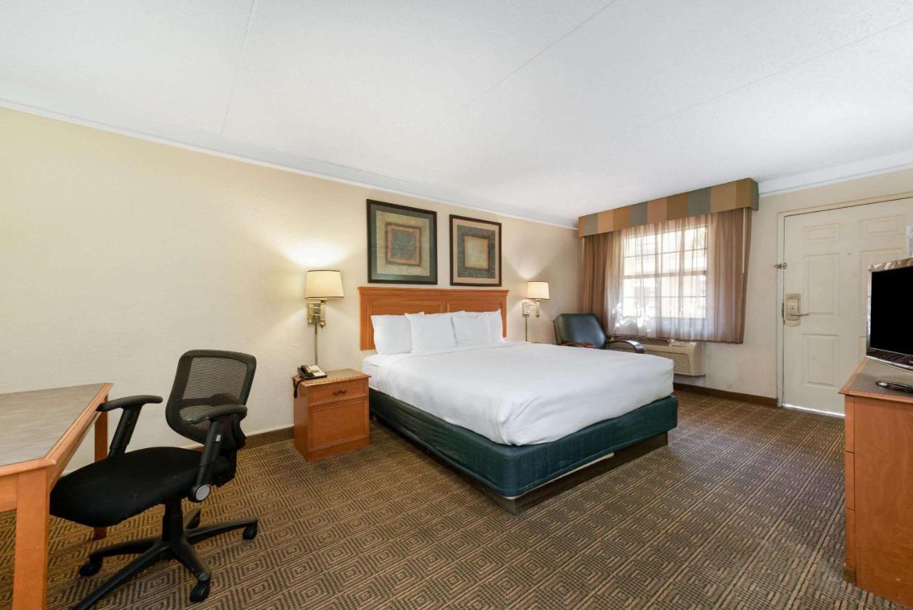 | La Quinta Inn by Wyndham Bossier City