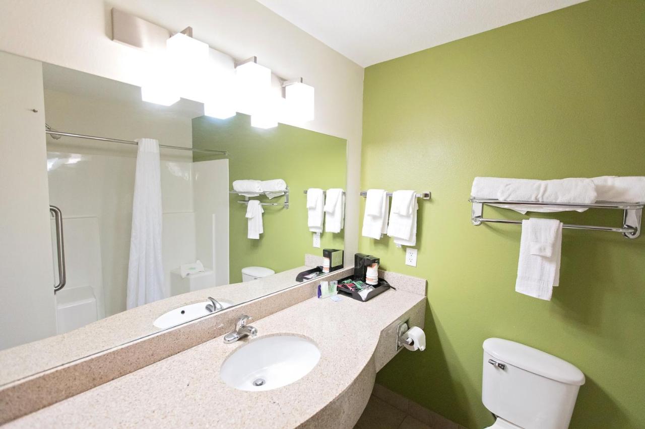 King Suite - Non-Smoking at Sleep Inn & Suites Pleasant Hill - Des Moines
