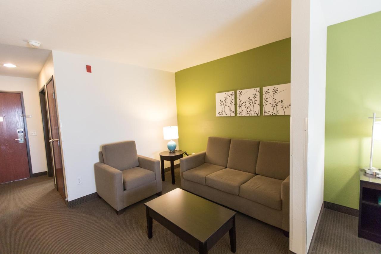 King Suite - Non-Smoking at Sleep Inn & Suites Pleasant Hill - Des Moines