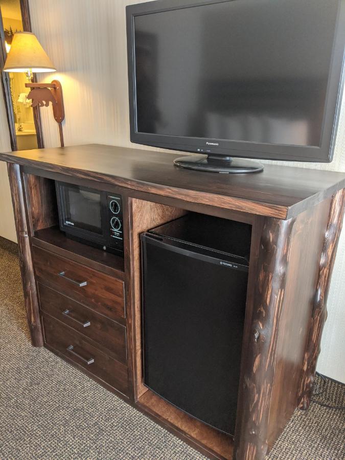  | Clubhouse Inn