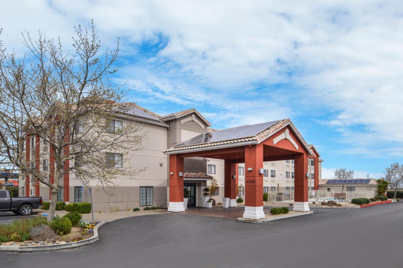  | Holiday Inn Express Westley, an IHG Hotel