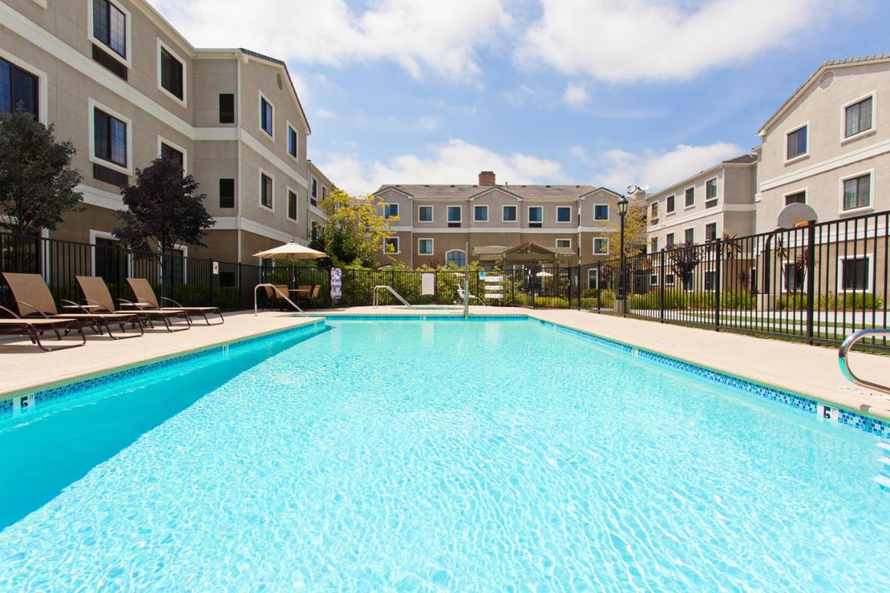  | Staybridge Suites Lake Forest