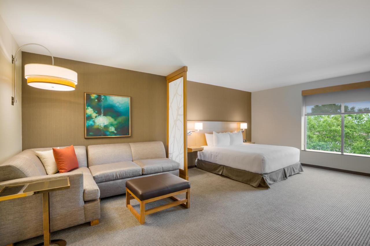 King Room with Tub - Disability Access at Hyatt Place Hampton Convention Center
