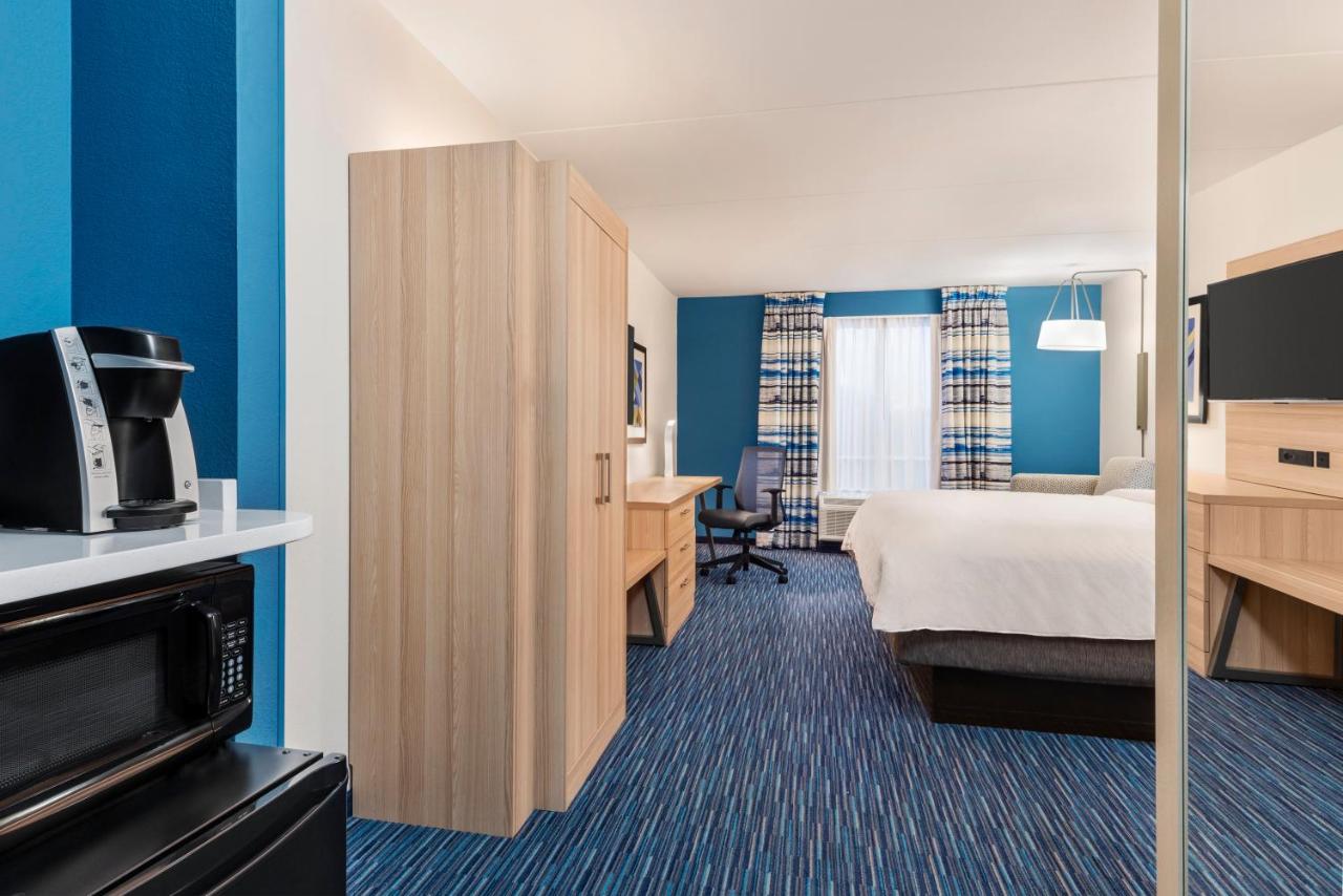 | Holiday Inn Express Dumfries-Quantico, an IHG Hotel