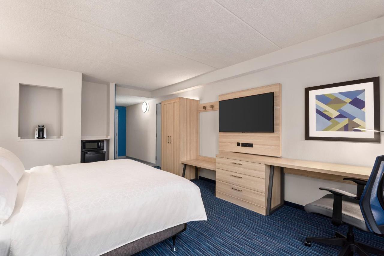 | Holiday Inn Express Dumfries-Quantico, an IHG Hotel