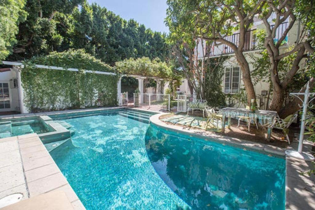  | Beverly Hills Celebrity Home