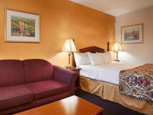Room #30541127 at Best Western Sandman Hotel