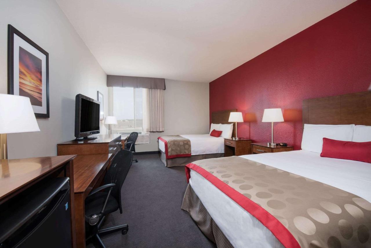 Double Room with Two Double Beds - Non-Smoking at Bakken Airport XWA Hotel & Studios