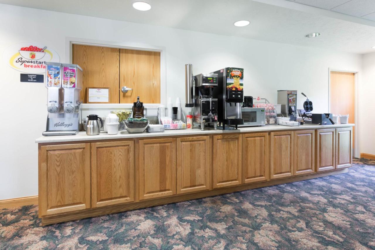 | Super 8 by Wyndham Alma