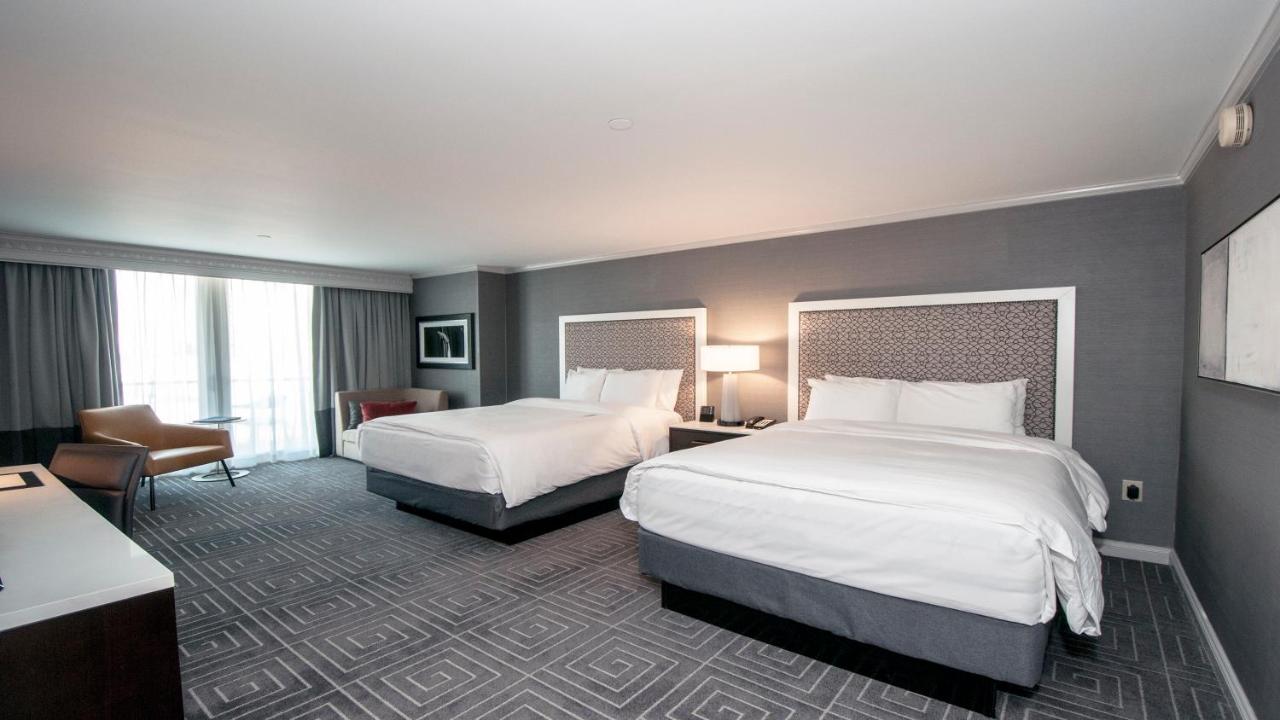 Deluxe Double Room with Two Double Beds at InterContinental Kansas City at The Plaza by IHG
