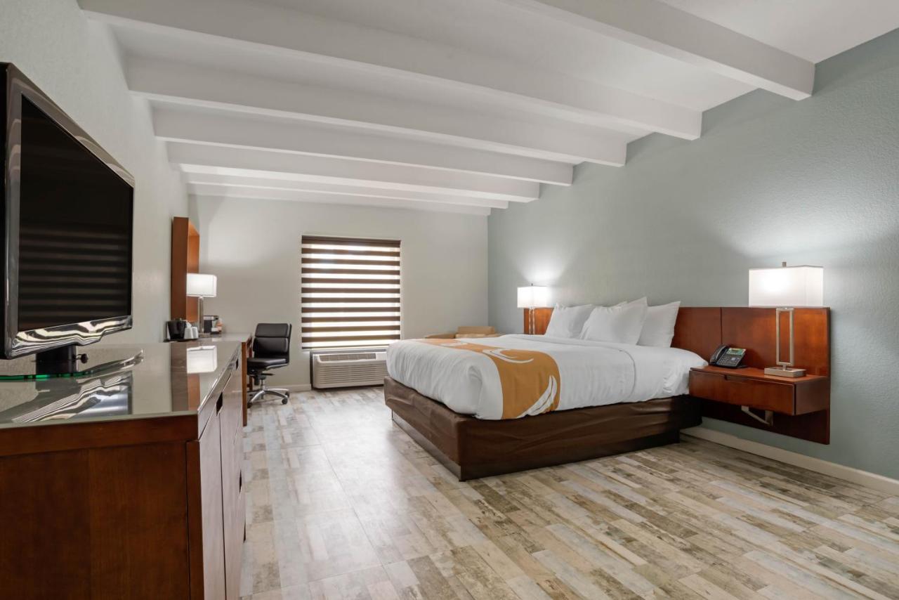 King Room - Accessible/Non-Smoking at Quality Inn Fort Walton Beach - Destin West