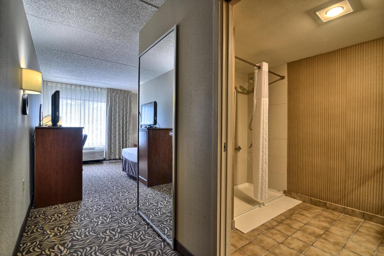 Double Room - Accessible/Non-Smoking at Clarion Inn & Suites Cortland - University Area
