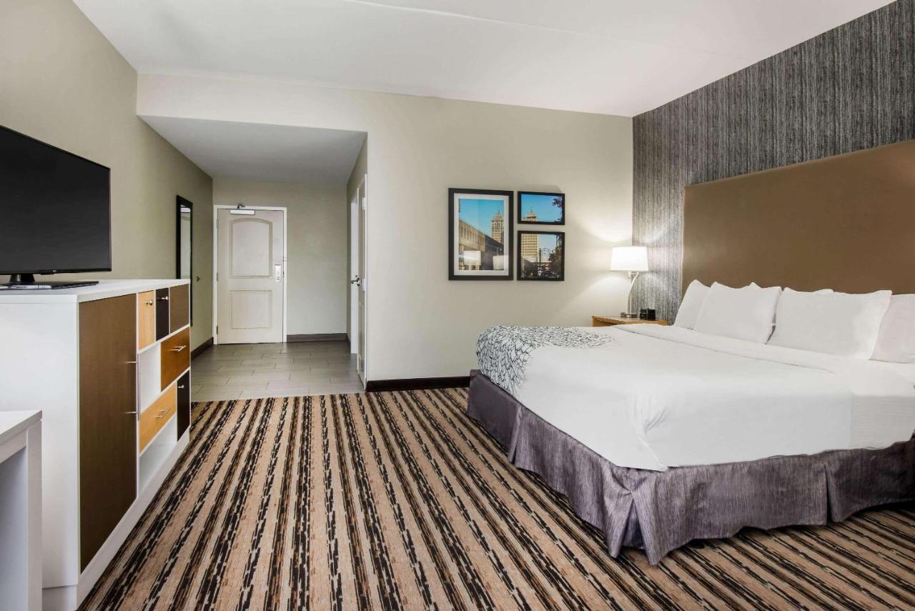| La Quinta by Wyndham Buffalo Amherst