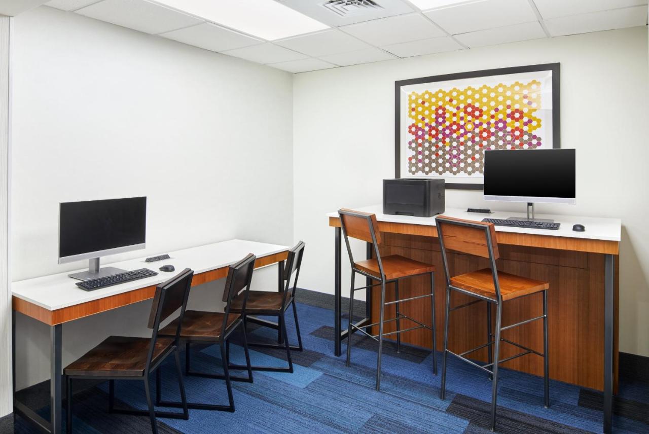 | Holiday Inn Express & Suites - Spartanburg-North, an IHG Hotel