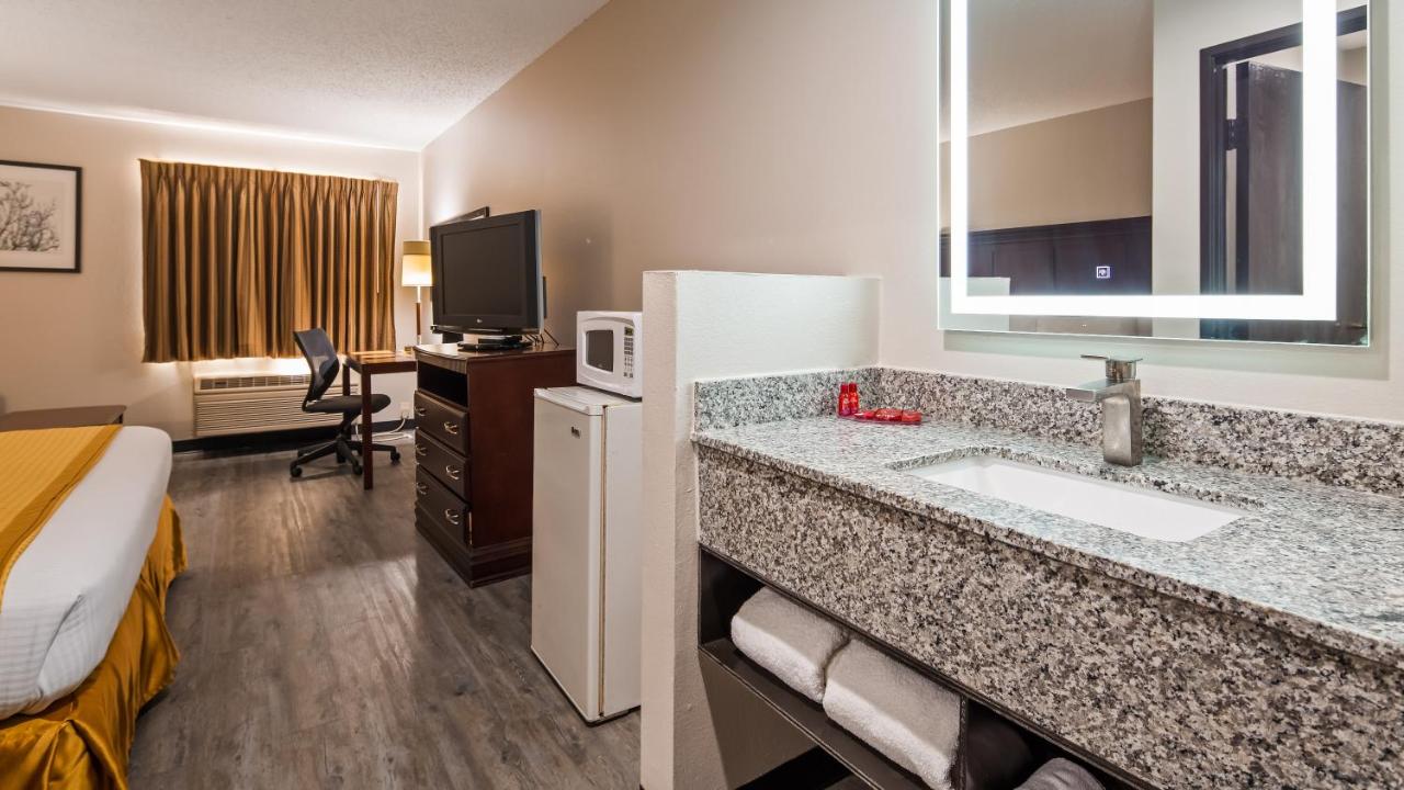 King Room with Mobility Accessible Tub and Sofa Bed at SureStay Hotel by Best Western Orange