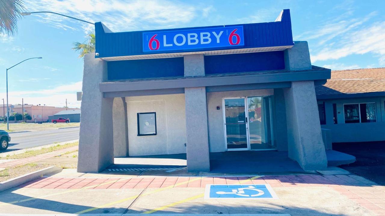 | Motel 6 Bullhead City, Az - Laughlin