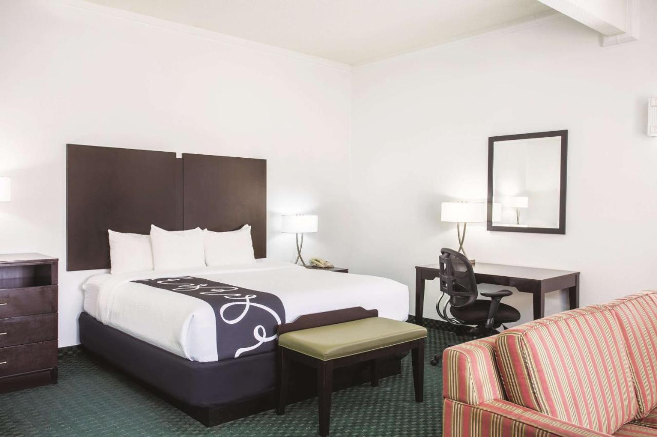 Deluxe King Suite with Pool View - Non-Smoking at La Quinta Inn by Wyndham Berkeley