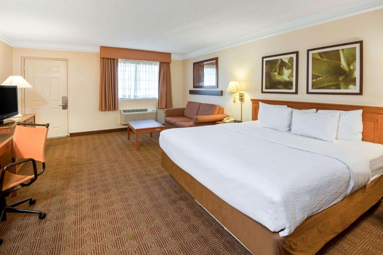 Deluxe King Suite - Non-Smoking at La Quinta Inn by Wyndham San Antonio Market Square