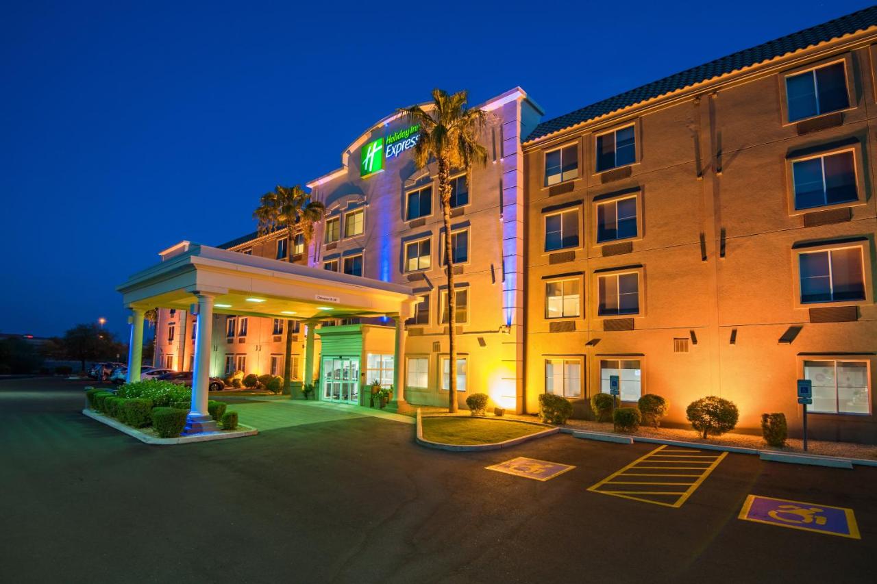  | Holiday Inn Express Peoria North - Glendale, an IHG Hotel