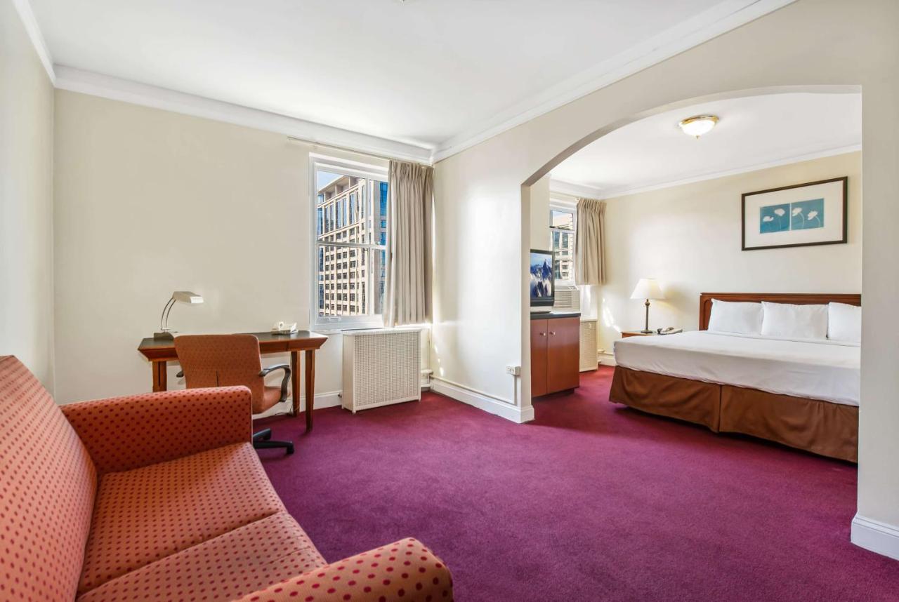 King Studio Suite - Mobility Access/Non-Smoking at Travelodge by Wyndham Downtown Chicago