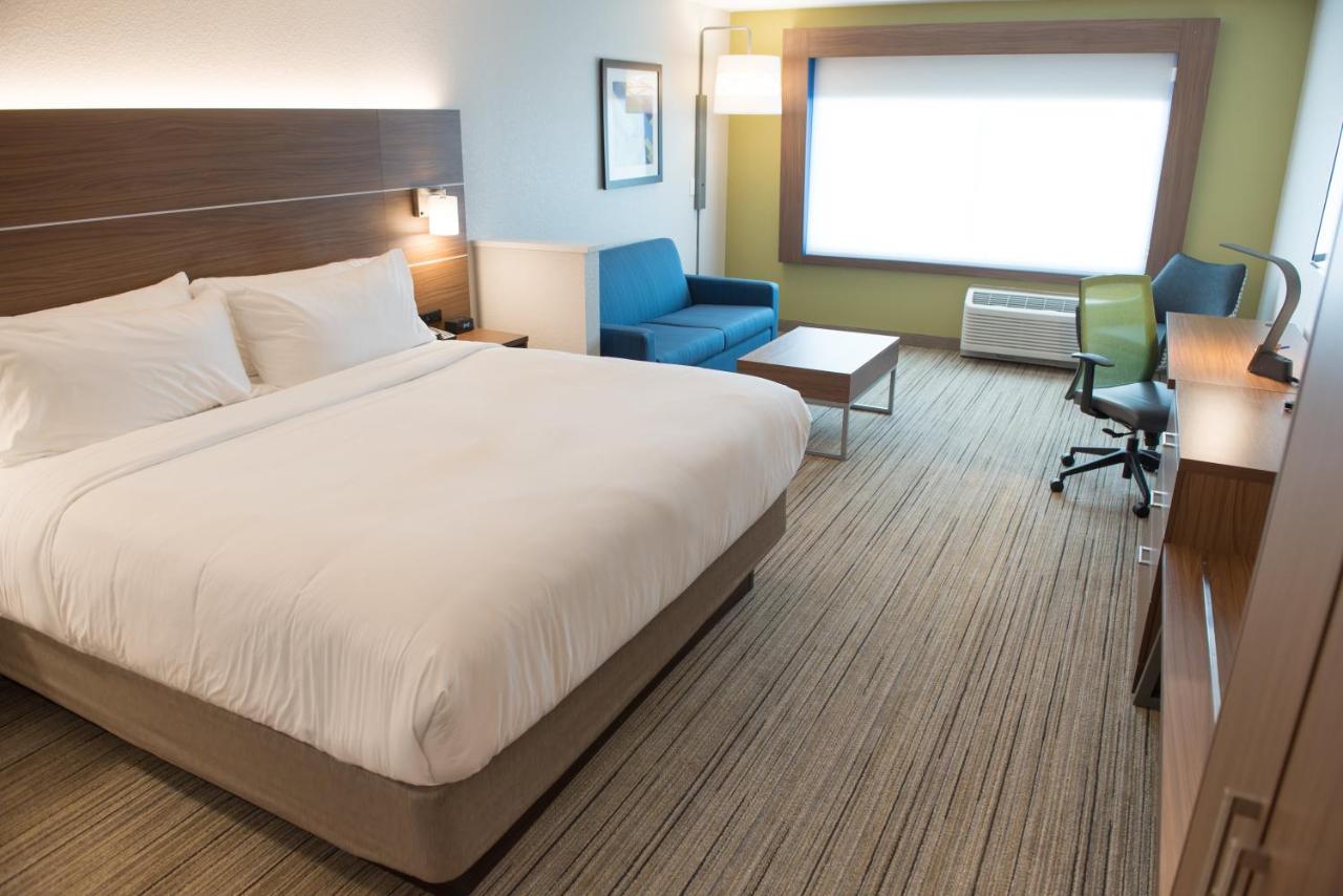 | Holiday Inn Express & Suites - Fort Wayne North, an IHG Hotel