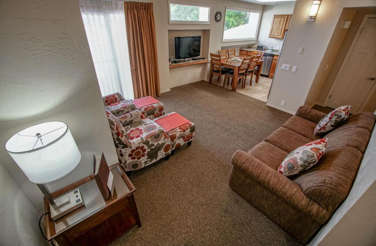 | Multi Resorts at Villas at Southgate