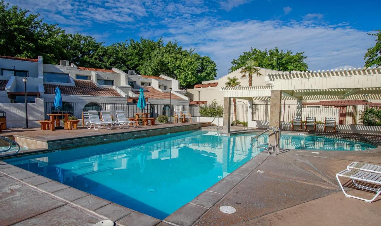 | Multi Resorts at Villas at Southgate