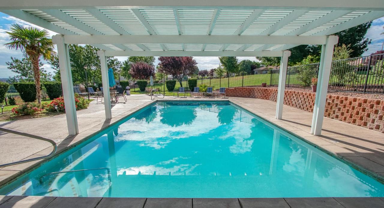 | Multi Resorts at Villas at Southgate