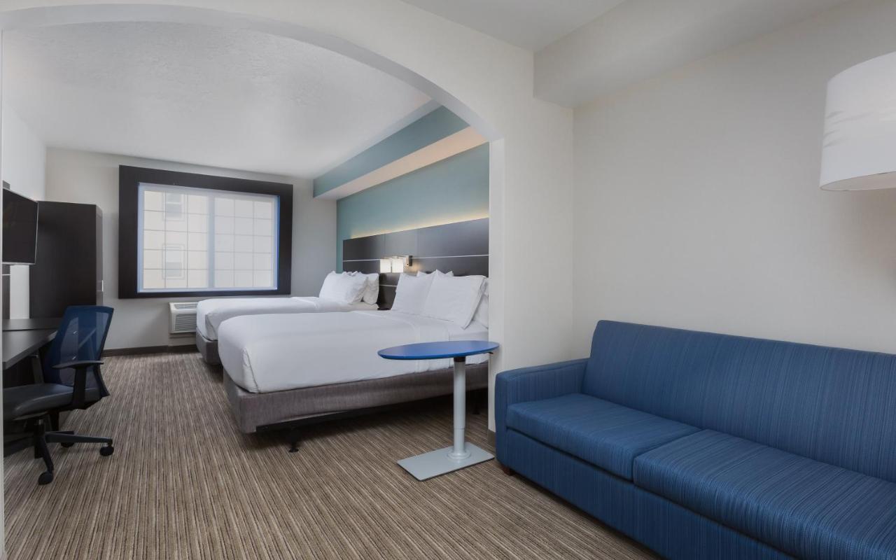Suite - Mobility Access/Hearing Accessible at Holiday Inn Express Hotel & Suites Eugene Downtown-University by IHG