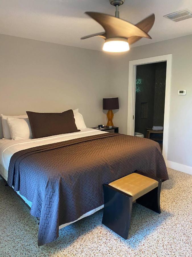  | Captiva Beach Resort (open private beach access)