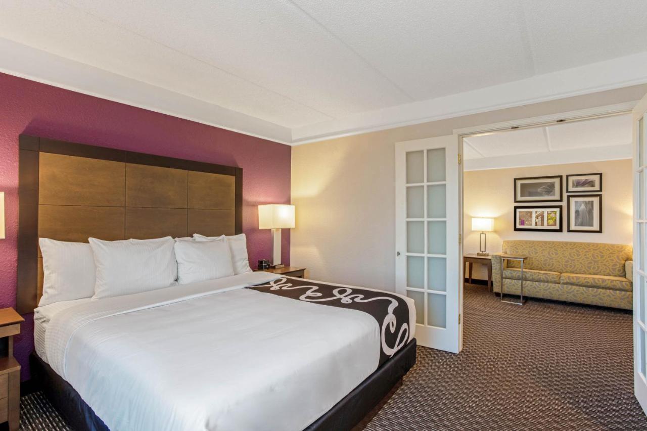 King Suite with Sofa Bed at La Quinta Inn & Suites by Wyndham Panama City