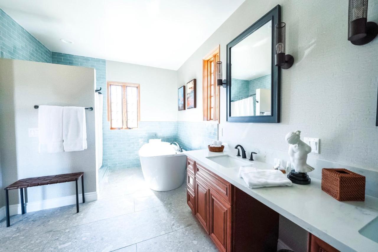 Three-Bedroom Penthouse at Zane Grey Pueblo Hotel