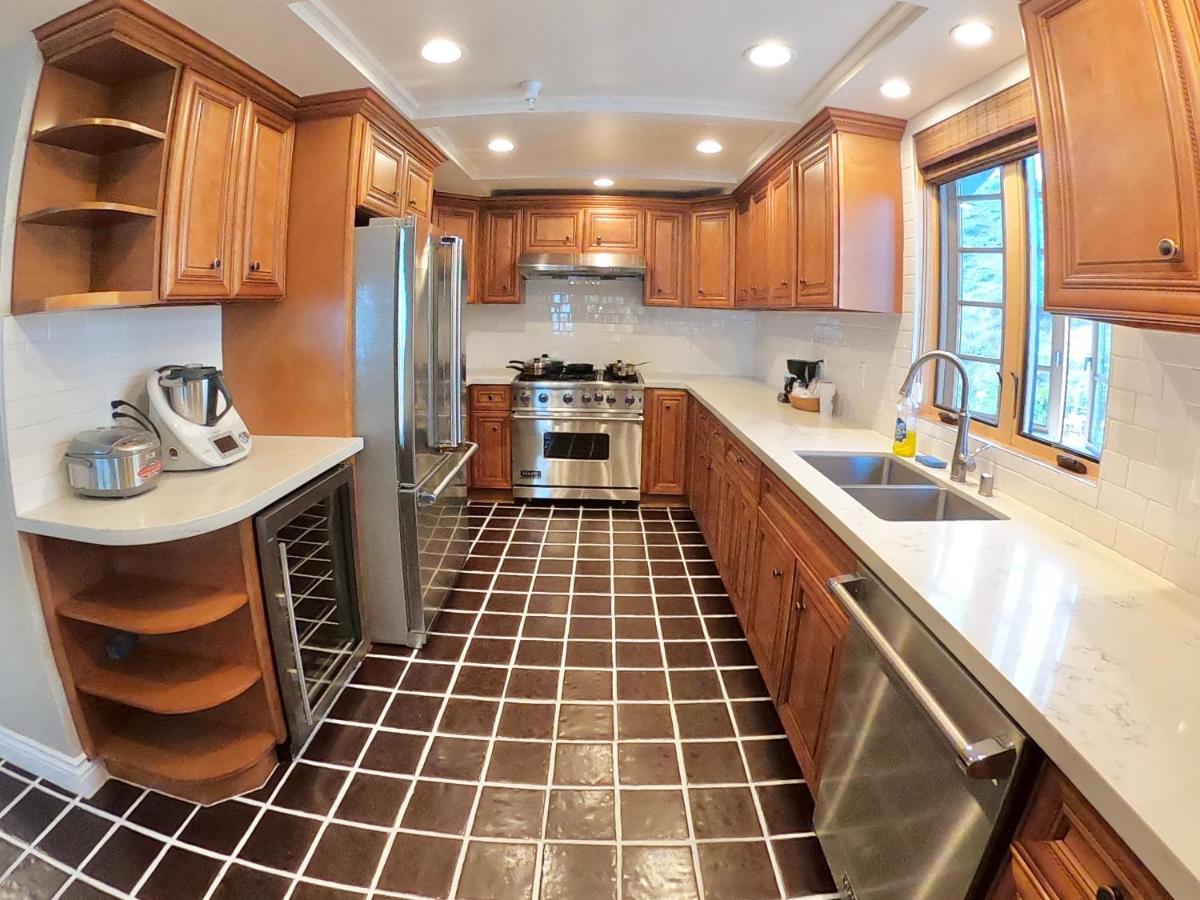 Three-Bedroom Penthouse at Zane Grey Pueblo Hotel