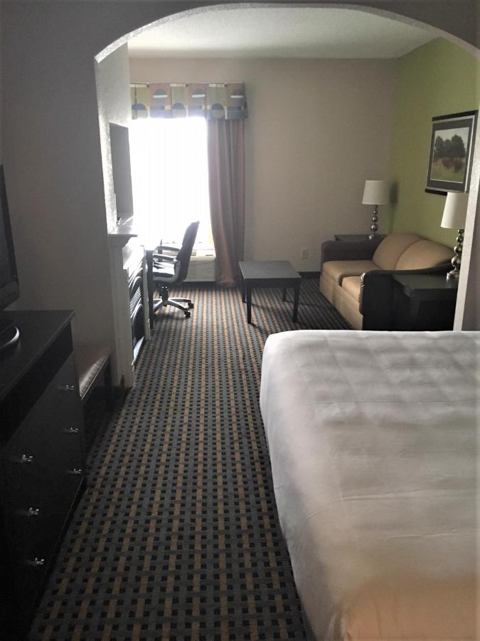  | Holiday Inn Express & Suites Asheboro
