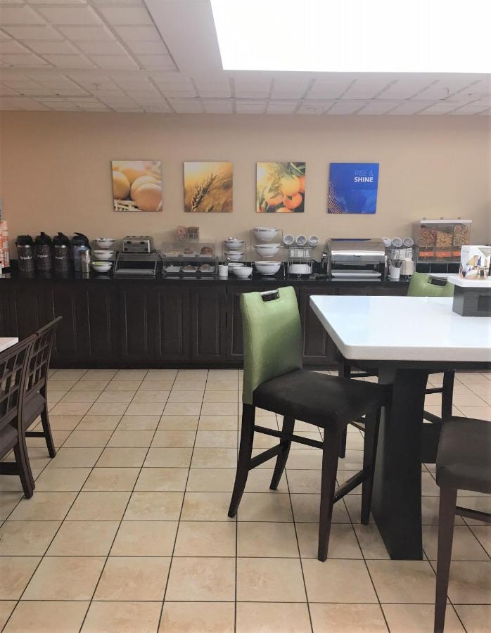  | Holiday Inn Express & Suites Asheboro