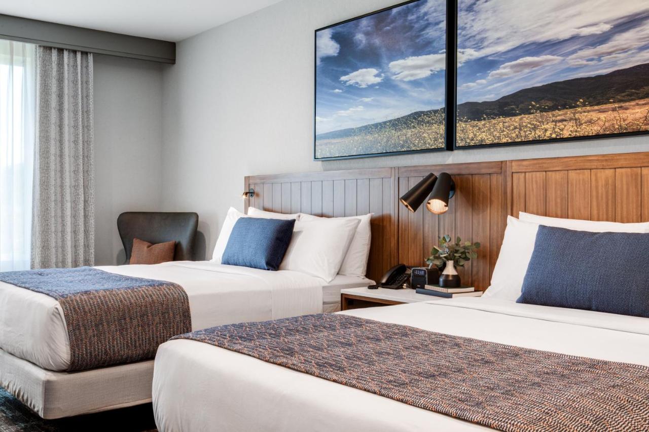 Queen Room - Disability Access at Ayres Hotel Vista Carlsbad