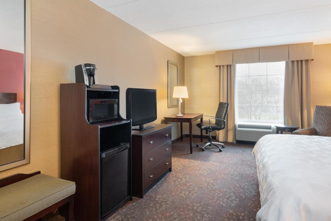 King Room - Disability Access/Non-Smoking at Holiday Inn Norwich by IHG