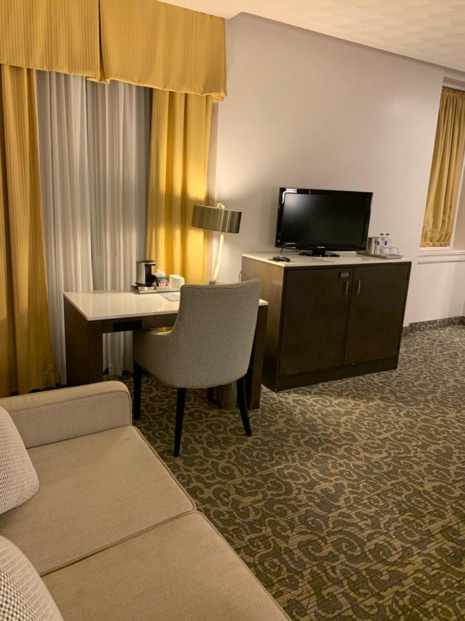 Business Room at Radisson Lackawanna Station Hotel Scranton