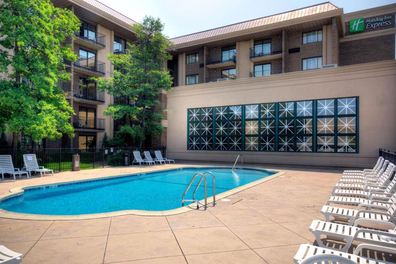 | Holiday Inn Express Rolling Meadows - Schaumburg Area, an IHG Hotel