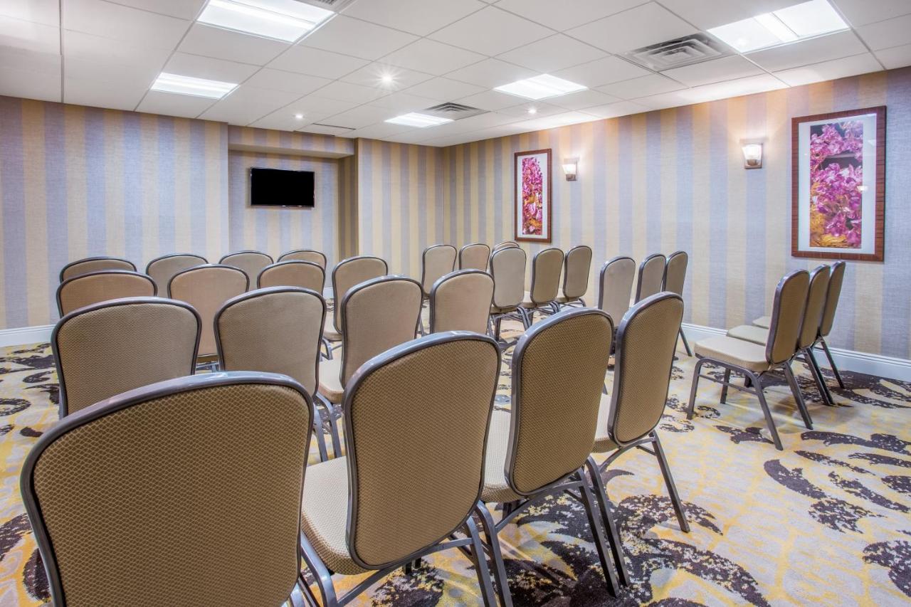  | Crowne Plaza Saddle Brook, an IHG Hotel