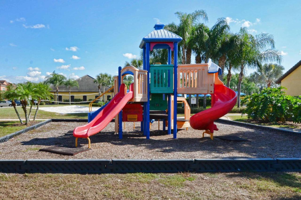  | Paradise Palms-4 Bed Townhome w/Splashpool-3032PP