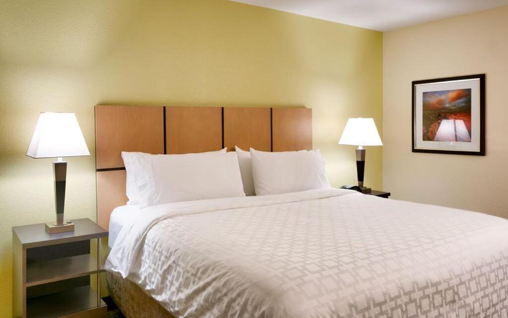  | Candlewood Suites Plano East, an IHG Hotel
