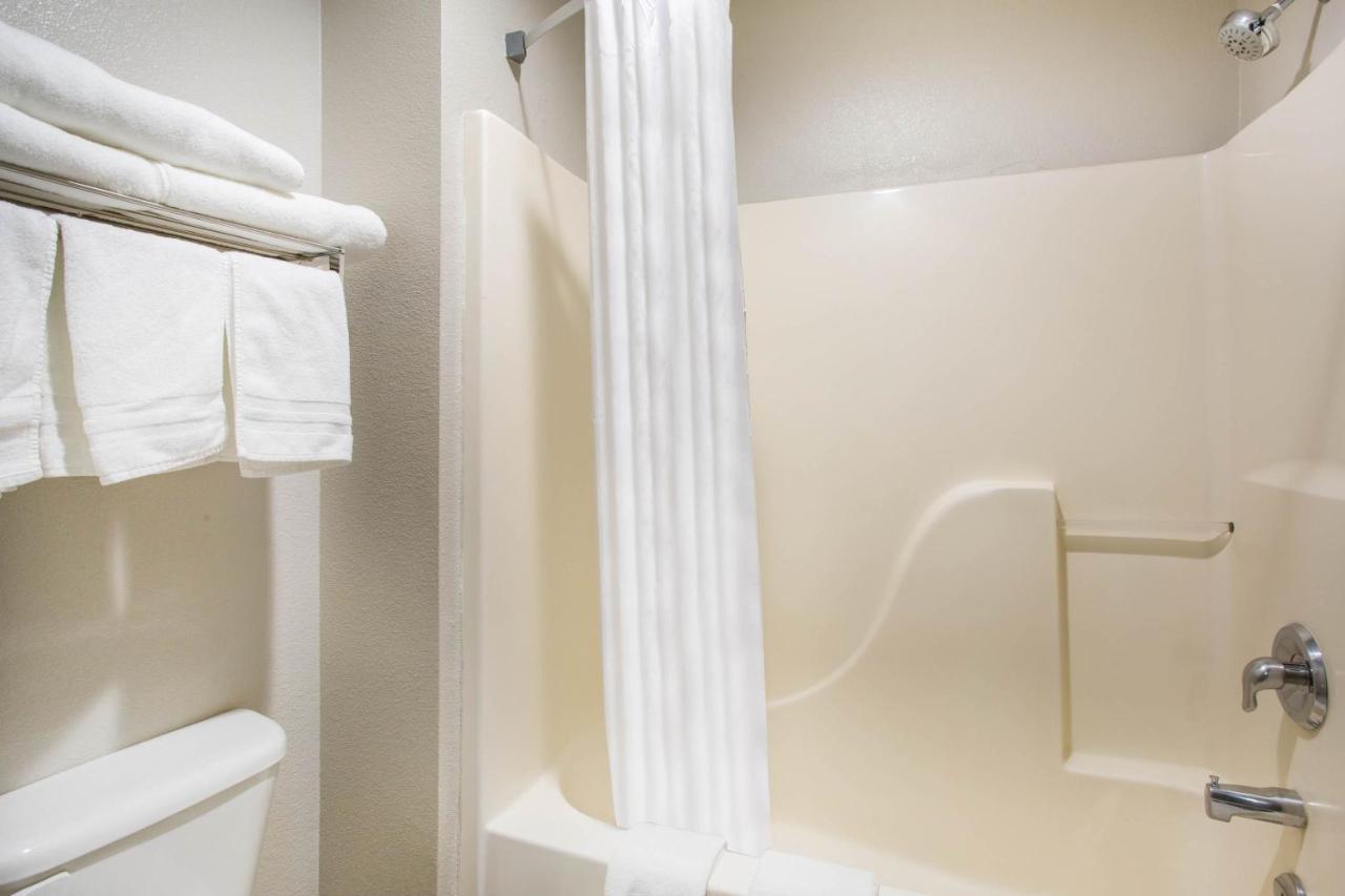 King Suite - Non-Smoking at Days Inn by Wyndham Phoenix North