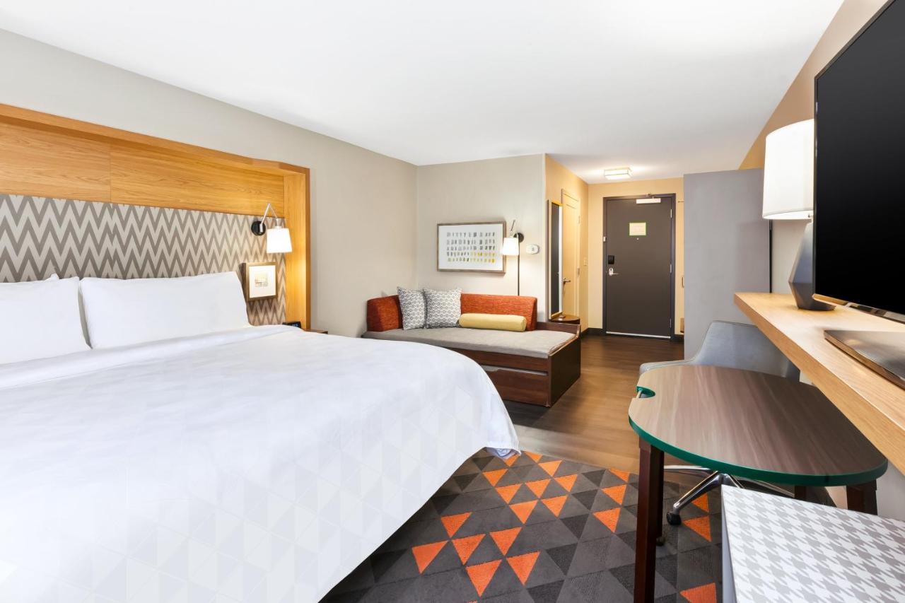 King Room with Hide-Away Bed - Non-Smoking at Holiday Inn & Suites Toledo Southwest - Perrysburg by IHG