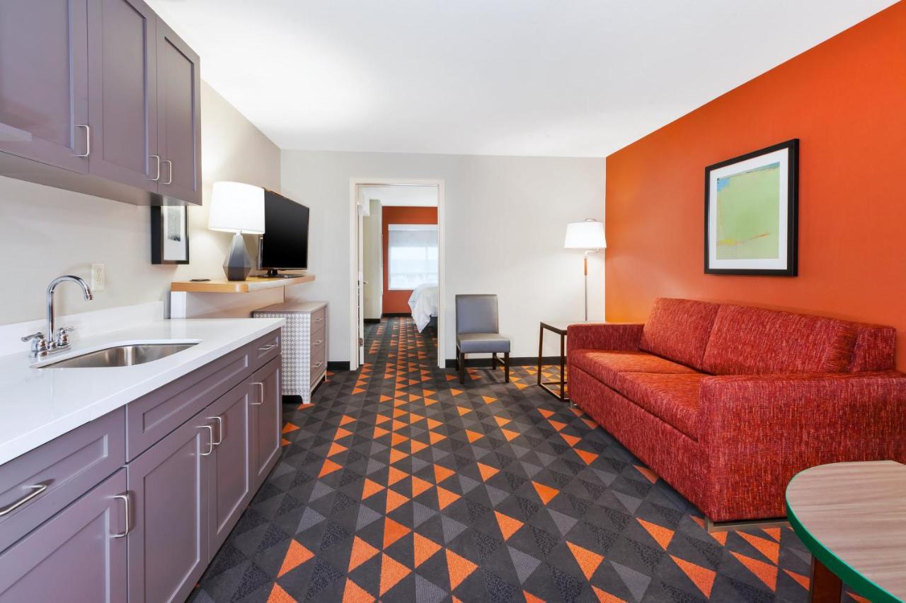 King Suite - Non-Smoking at Holiday Inn & Suites Toledo Southwest - Perrysburg by IHG