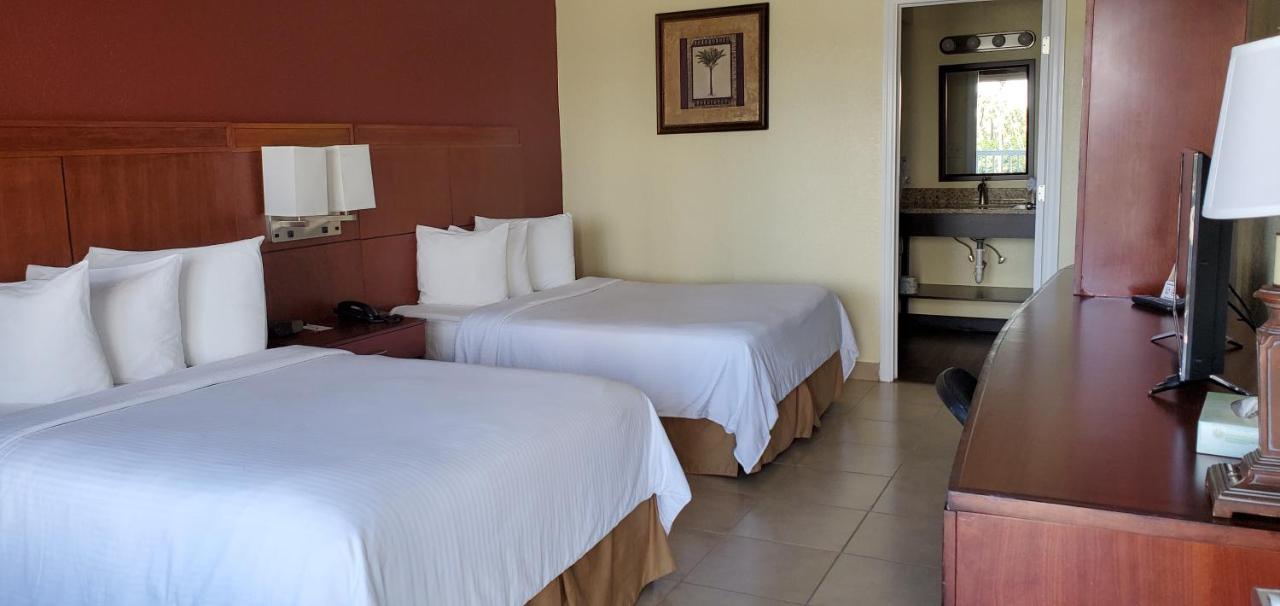 | Clearwater Beach Hotel