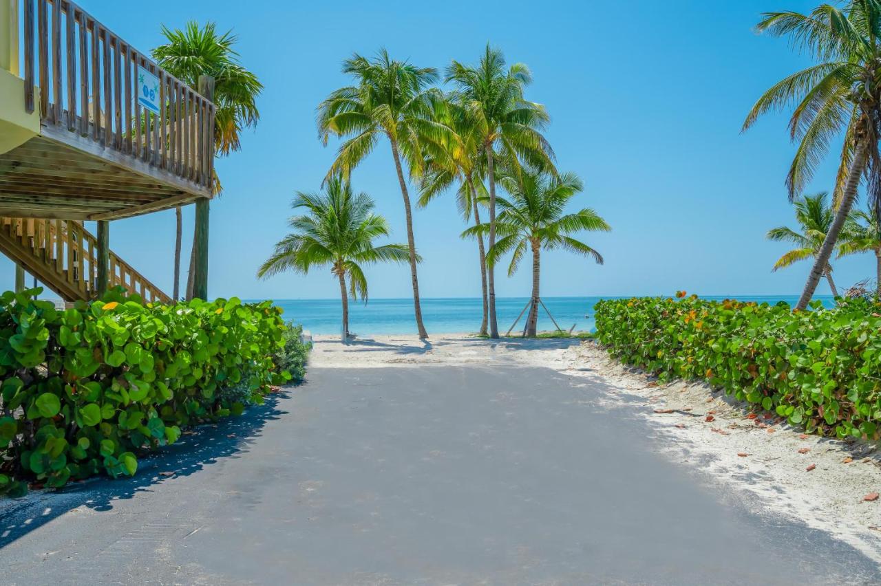  | Coco Plum Beach & Tennis Club & Marina